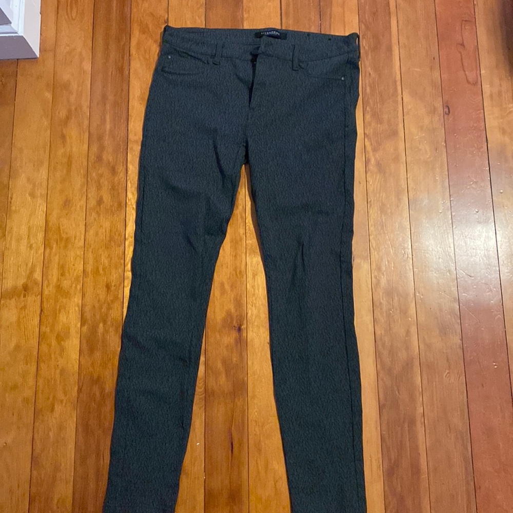 Mid-rise grey with black print pants